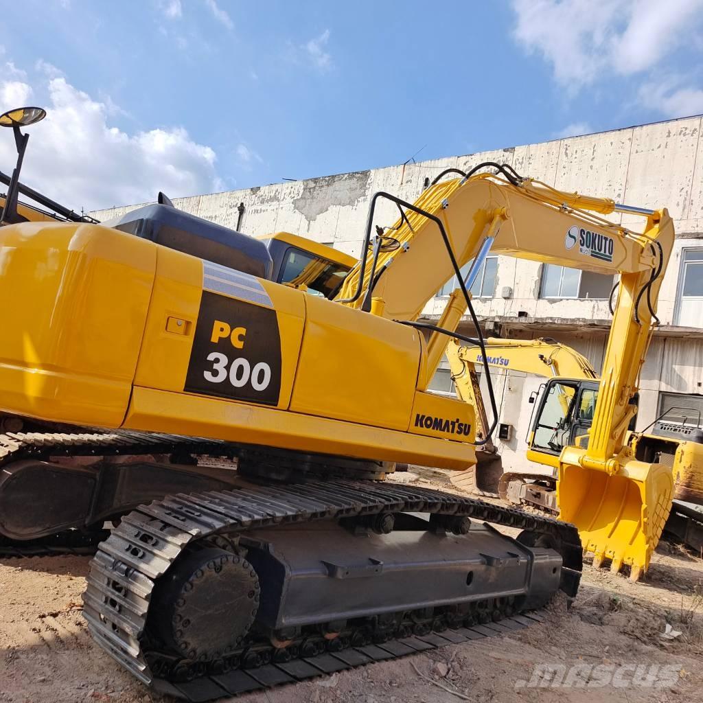 Komatsu PC 300-7 Gravemaskiner på larvebånd