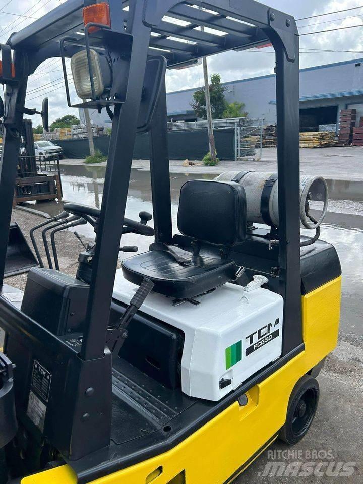 TCM FCG30T7T Gaffeltruck til containerhåndtering