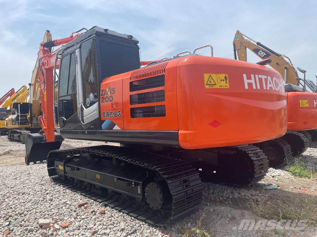 Hitachi ZX 200 Gravemaskiner på larvebånd