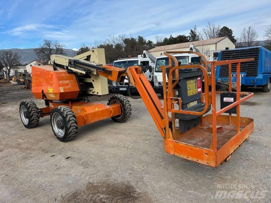 JLG 340 AJ Bomlifte med knækarm