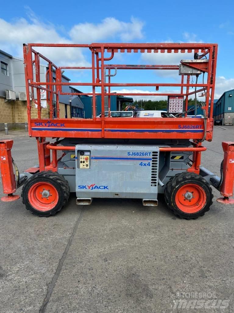 SkyJack SJ 6826 RT Saxlifte