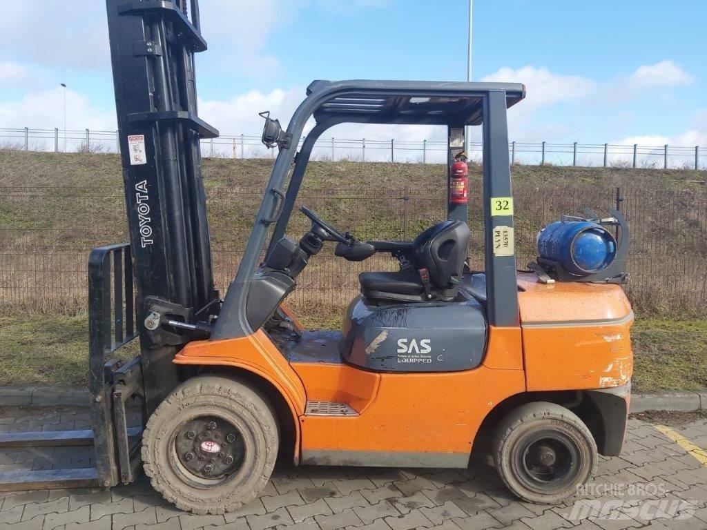 Toyota 7FG35 LPG gaffeltrucks