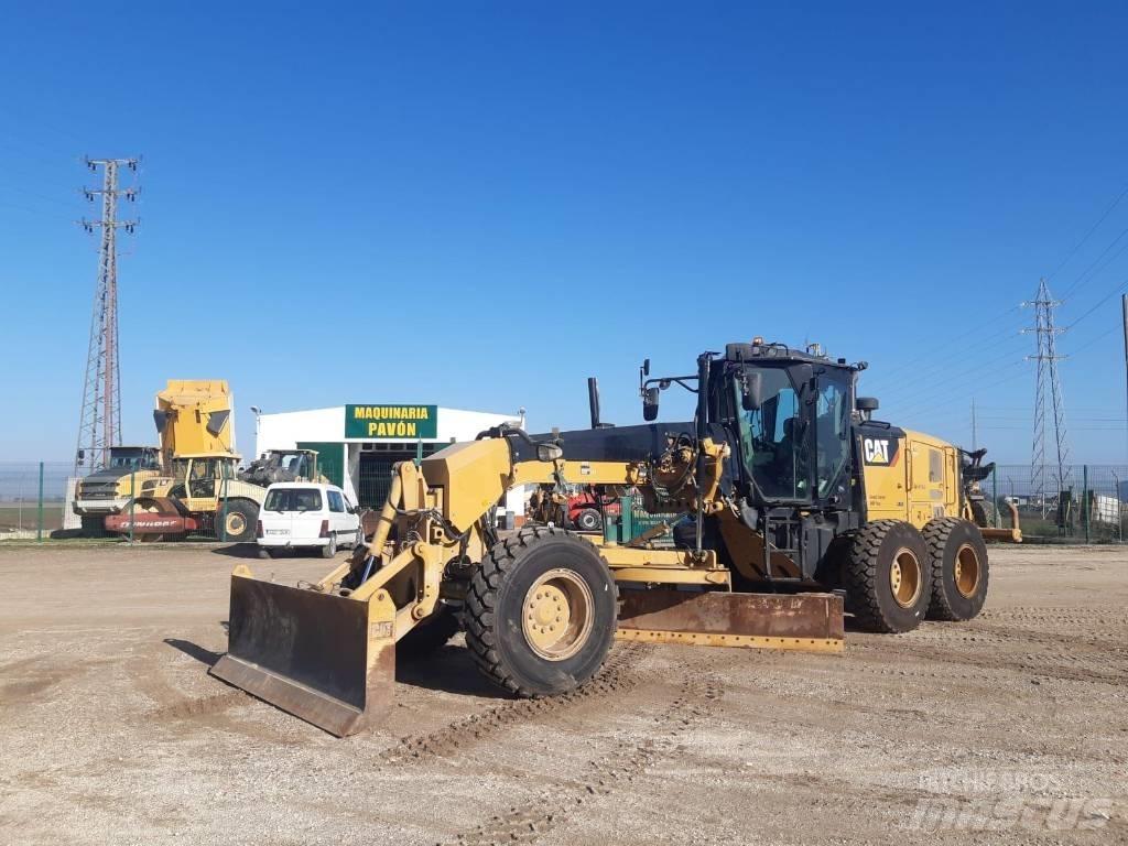 CAT 120 M 2 Vejhøvle / Gradere