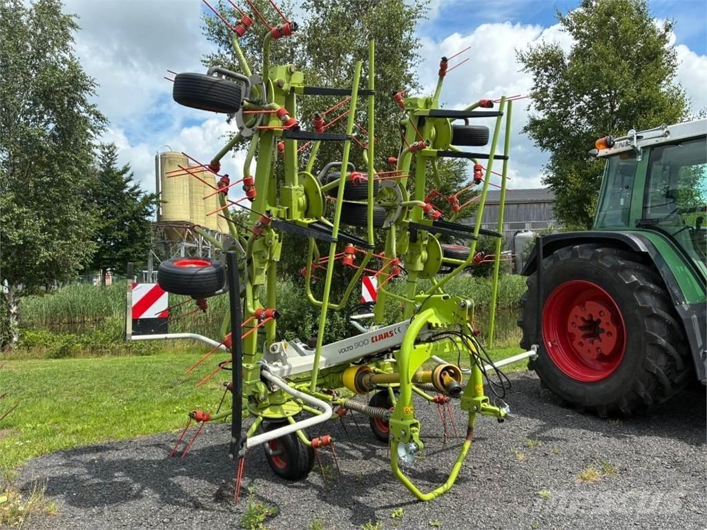 CLAAS Volto 900 River og høvendere