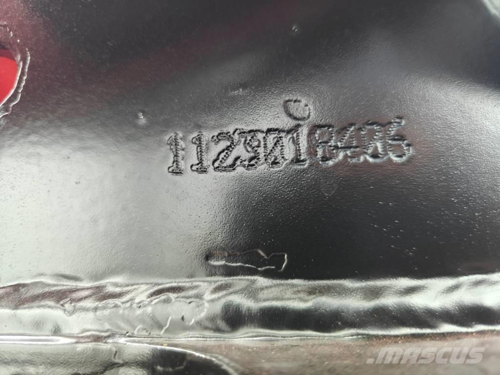 Komatsu C 123 Skæreborde