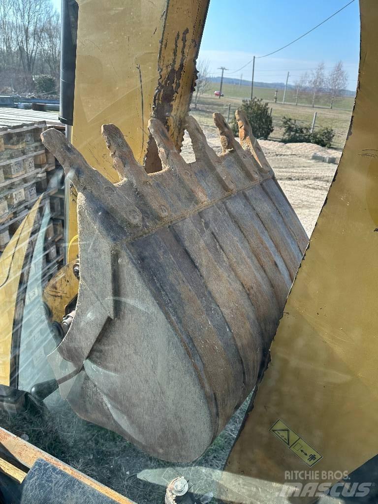 CAT 442E Rendegravere