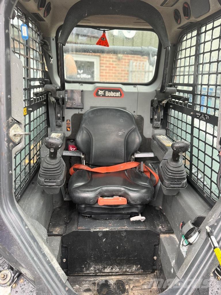 Bobcat T 66 Larvebåndslæssere