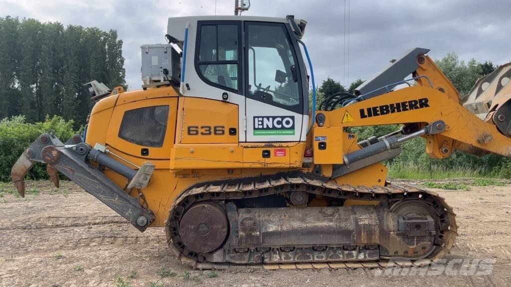 Liebherr LR 636 Larvebåndslæssere