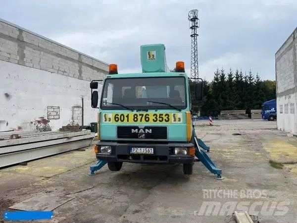 Wumag WT300 Lastbilmonterede lifte