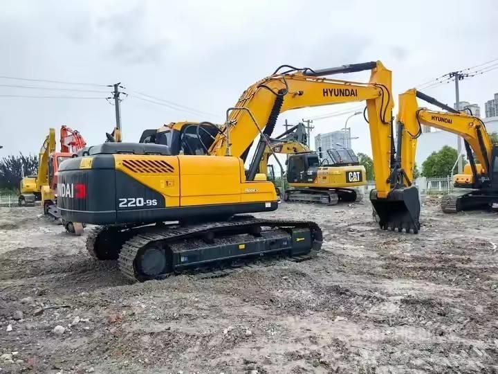 Hyundai 220-9S Gravemaskiner på larvebånd