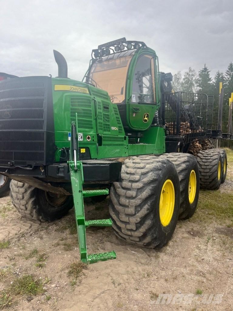 John Deere 1910G Udkørselsmaskiner