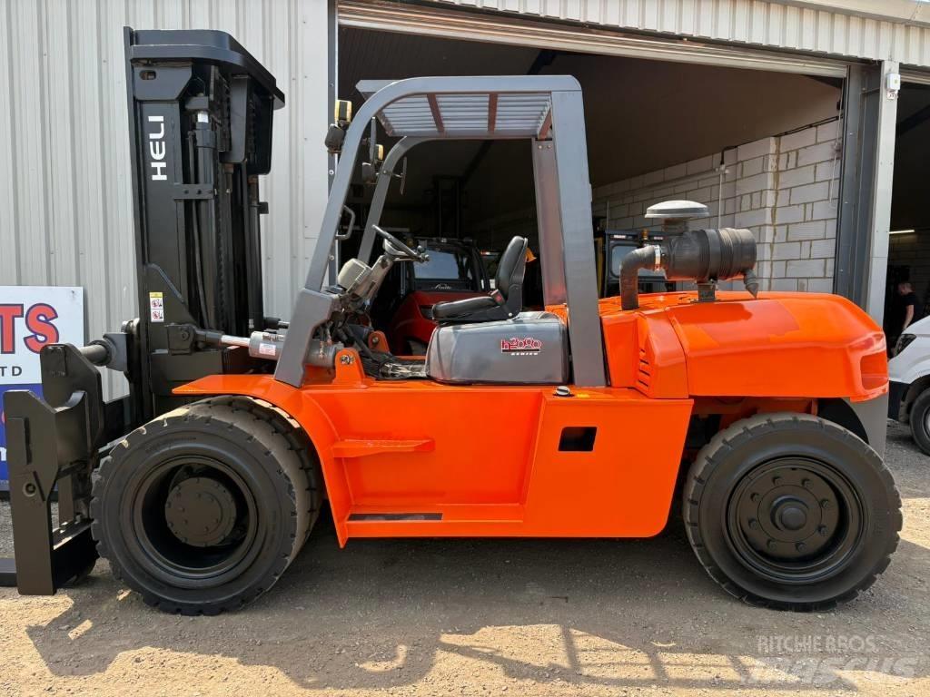 Heli HFD100 Diesel gaffeltrucks