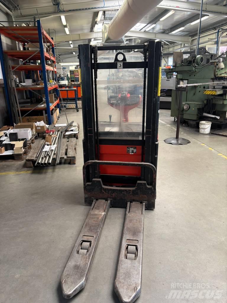 Linde L16 Gaffelstabler med gående fører