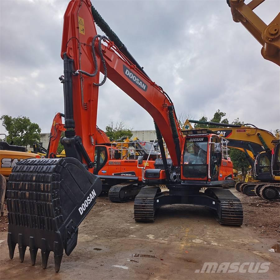 Doosan DX 300 LC Gravemaskiner på larvebånd