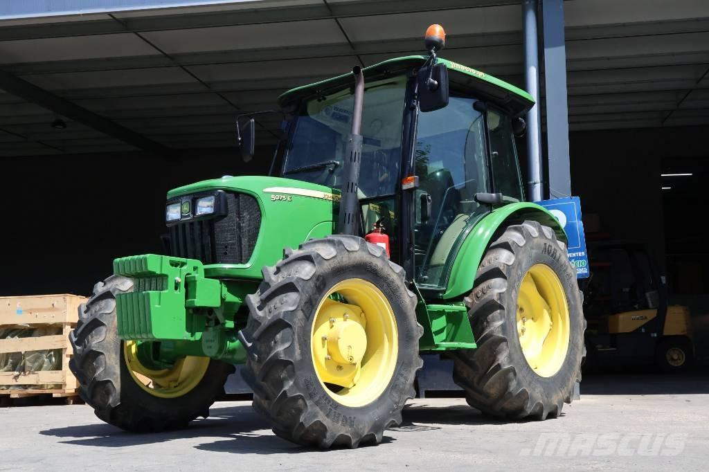 John Deere 5075 E Traktorer