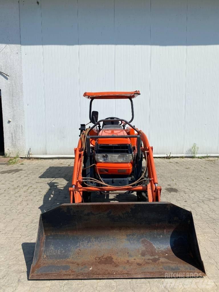 Kubota GL240+tur Kompakte traktorer