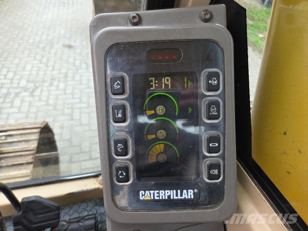 CAT 320BL Gravemaskiner på larvebånd
