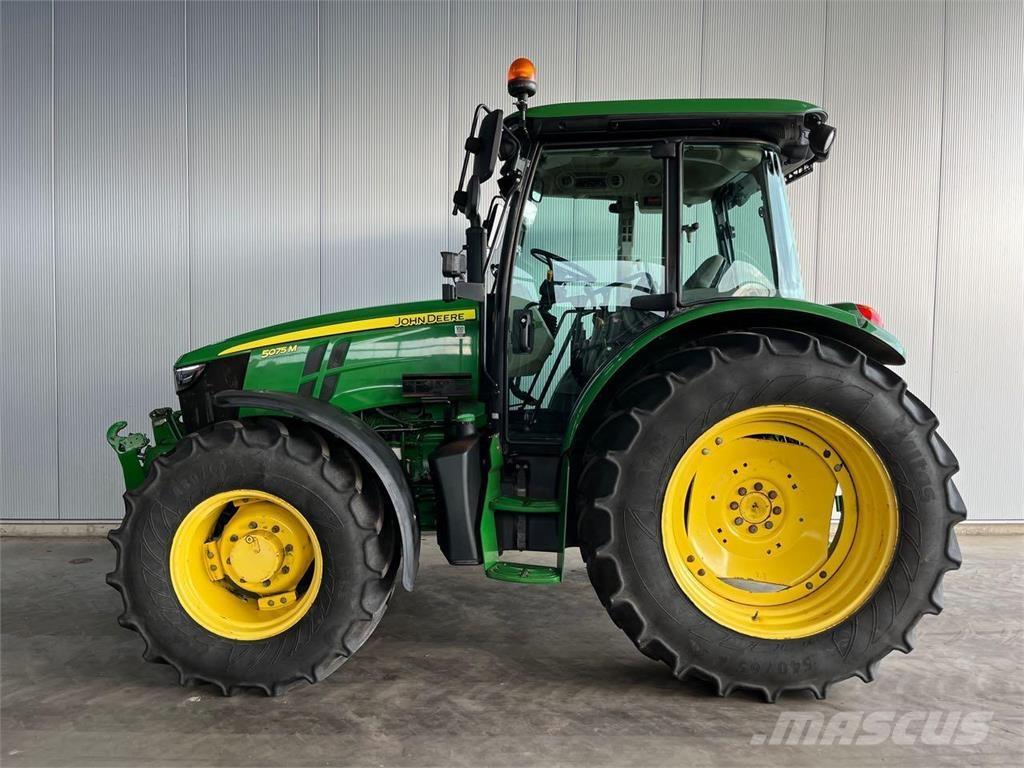 John Deere 5075 M Traktorer