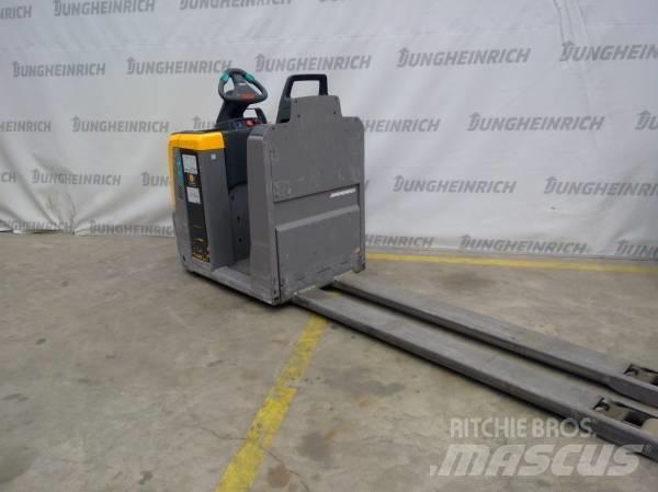 Jungheinrich ECE 225 Plukketruck, lav