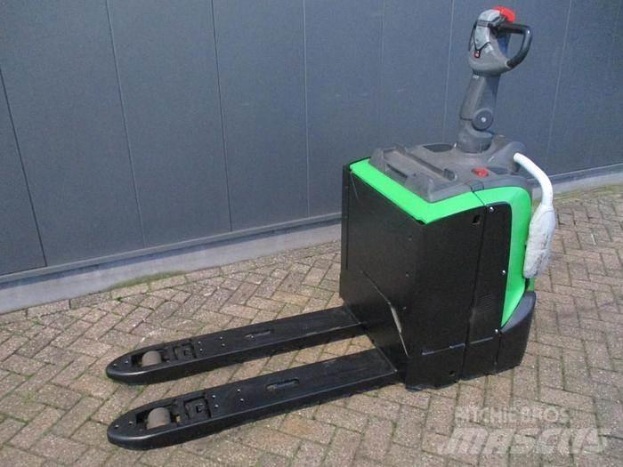 Cesab P320 El-palleløftere med platform