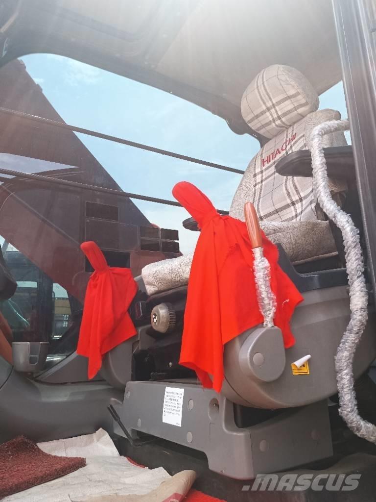 Hitachi ZX 240 Gravemaskiner på larvebånd