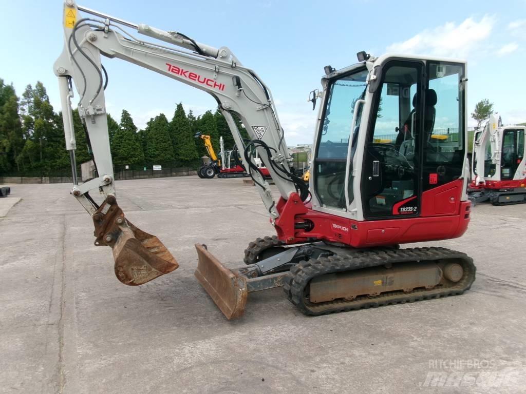 Takeuchi TB235-2 Minigravemaskiner