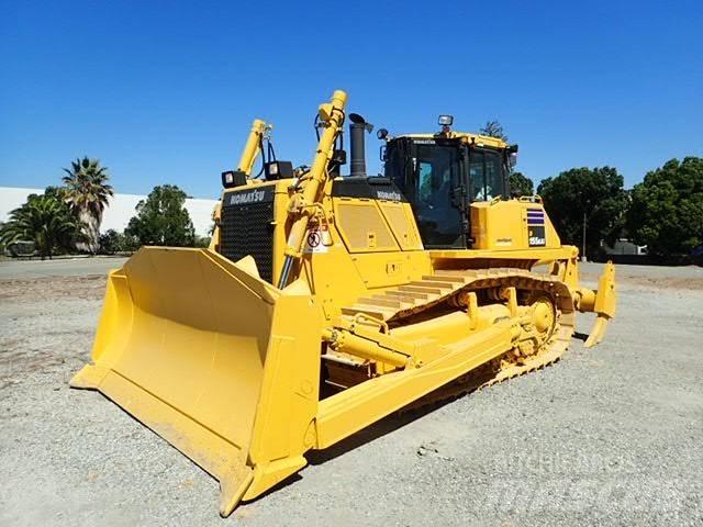 Komatsu D155AXi-8 Bulldozer på larvebånd