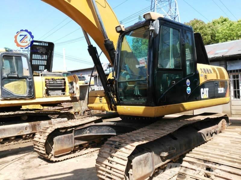 CAT 323 D L Gravemaskiner på larvebånd