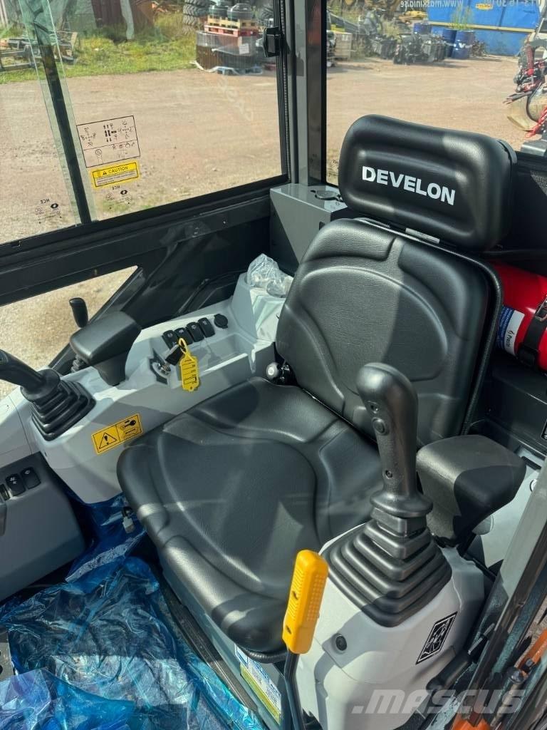 Develon DX 19-7 Minigravemaskiner