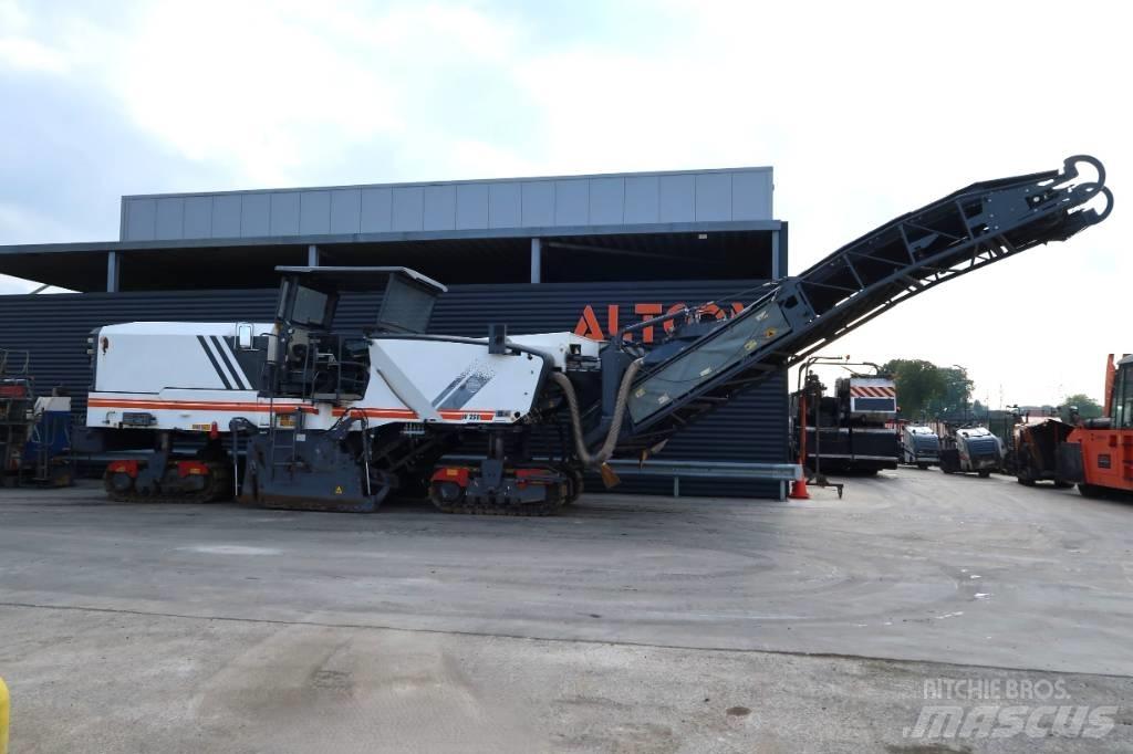 Wirtgen W250 Asfalt-koldfræsere