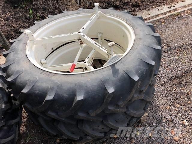 Pirelli 13.6 R38 Hjul, Dæk og Fælge
