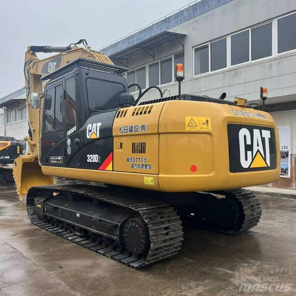 CAT 320D2 Midi-gravemaskiner 7t - 12t