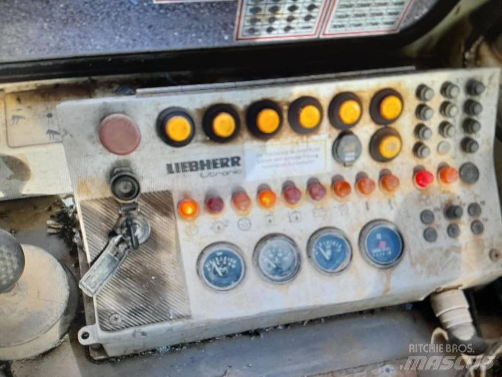 Liebherr PR 752 Bulldozer på larvebånd