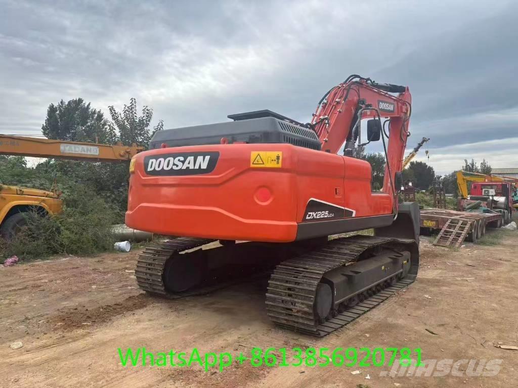 Doosan DX 225 Gravemaskiner på larvebånd
