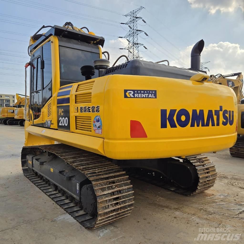 Komatsu PC 200-8 Gravemaskiner på larvebånd