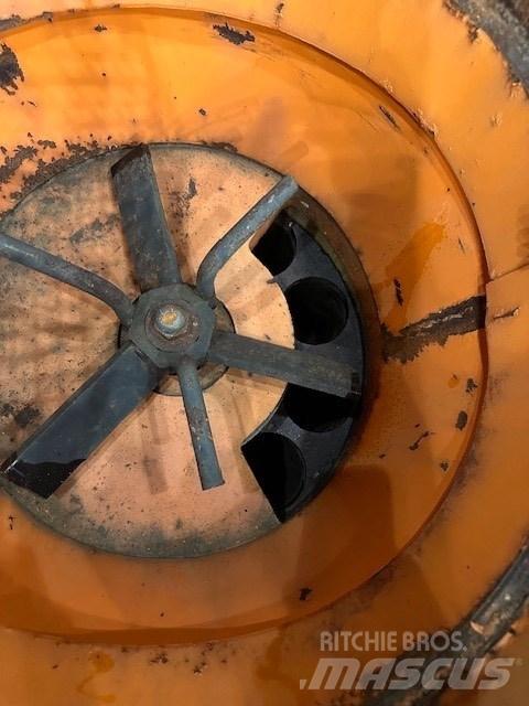 Meyco TORKRETNICA Betonpumper
