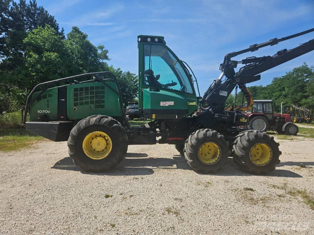 John Deere 1070 D Skovningsmaskiner