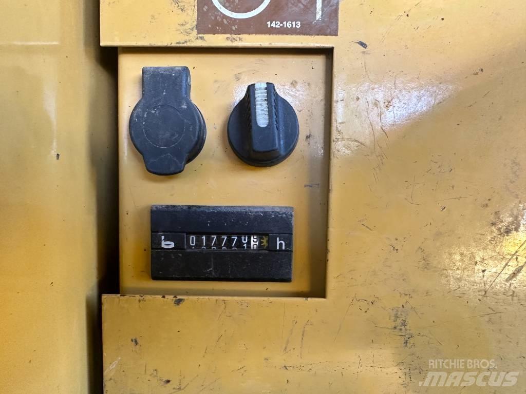 CAT M 320 VAH Gravemaskiner på hjul