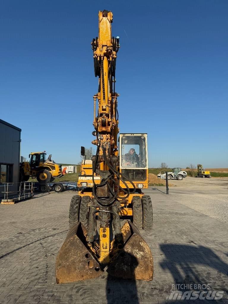 Liebherr A 900 C Gravemaskiner på hjul