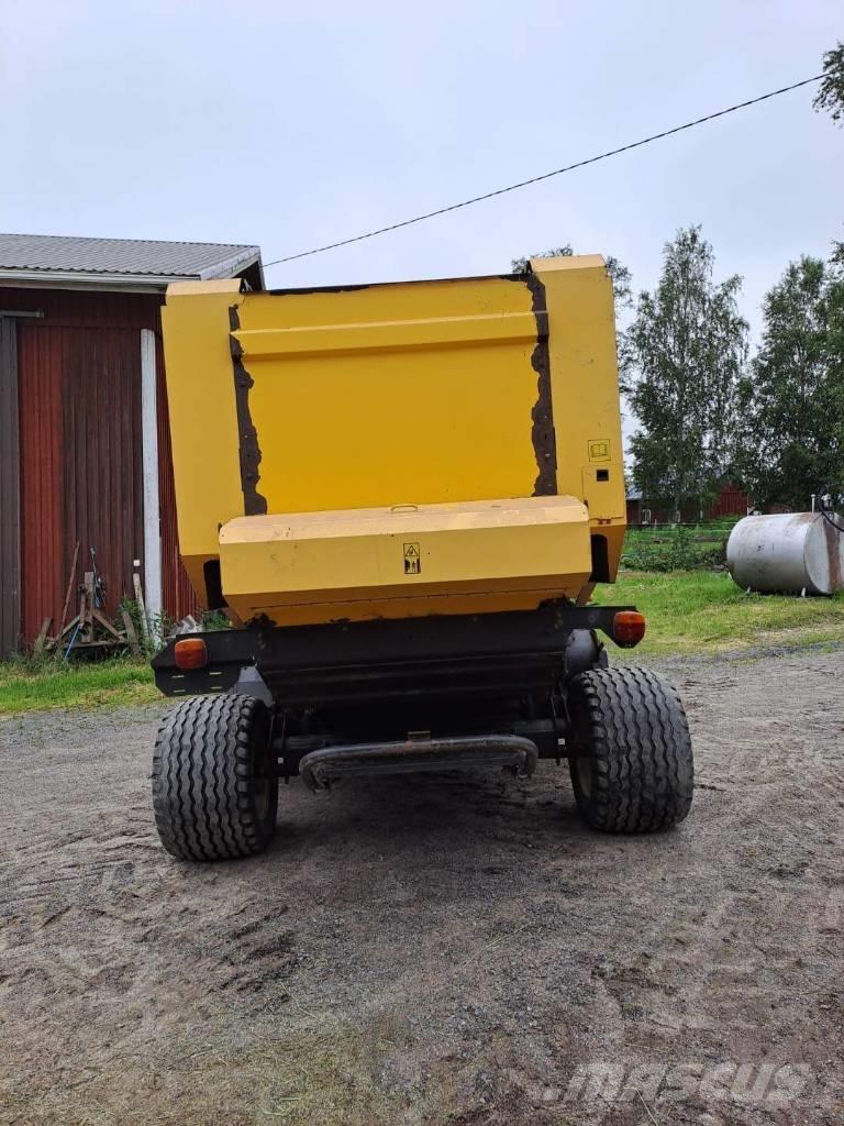 New Holland BR 7060 Rundballe-pressere