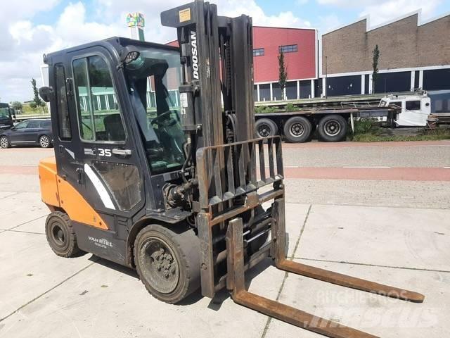 Doosan D 35 C-7 Diesel gaffeltrucks