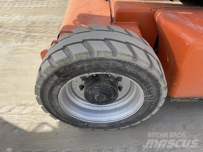 JLG E450AJ Bomlifte med knækarm