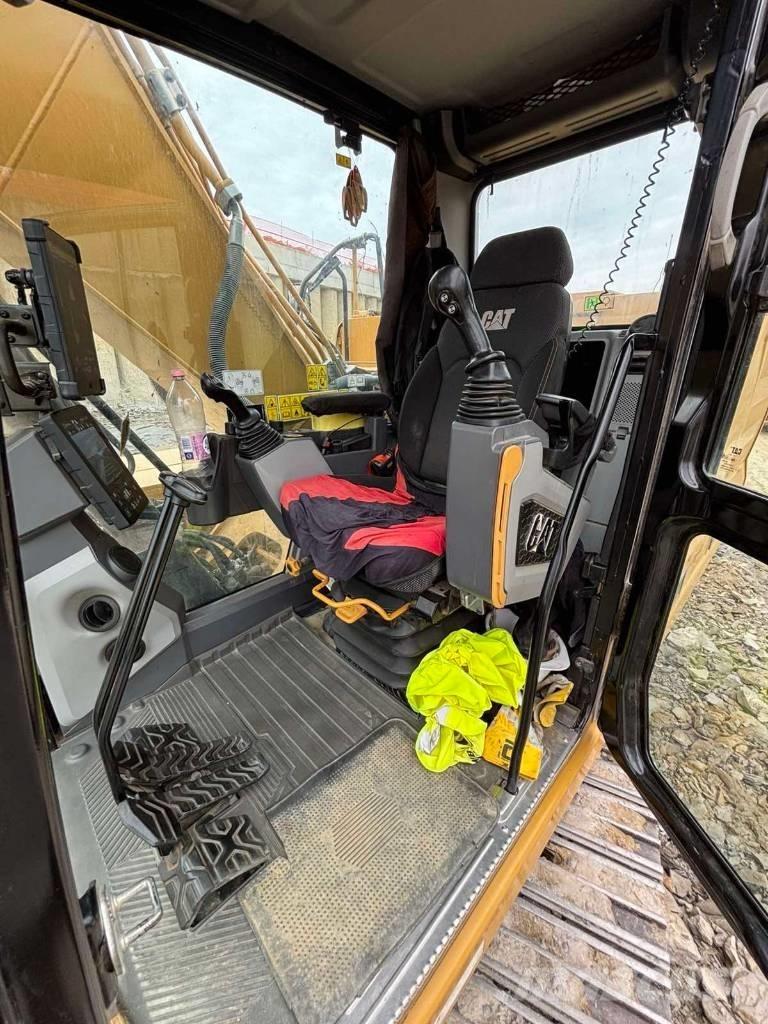 CAT 320 Gravemaskiner på larvebånd