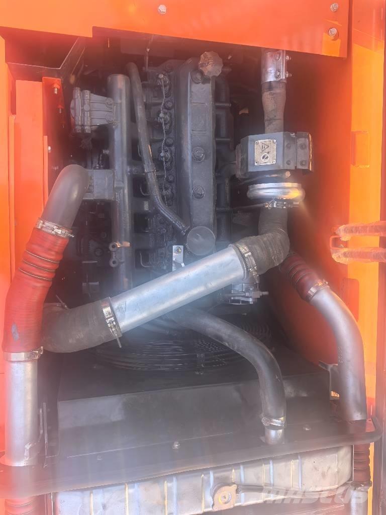 Doosan DX225 Gravemaskiner på larvebånd