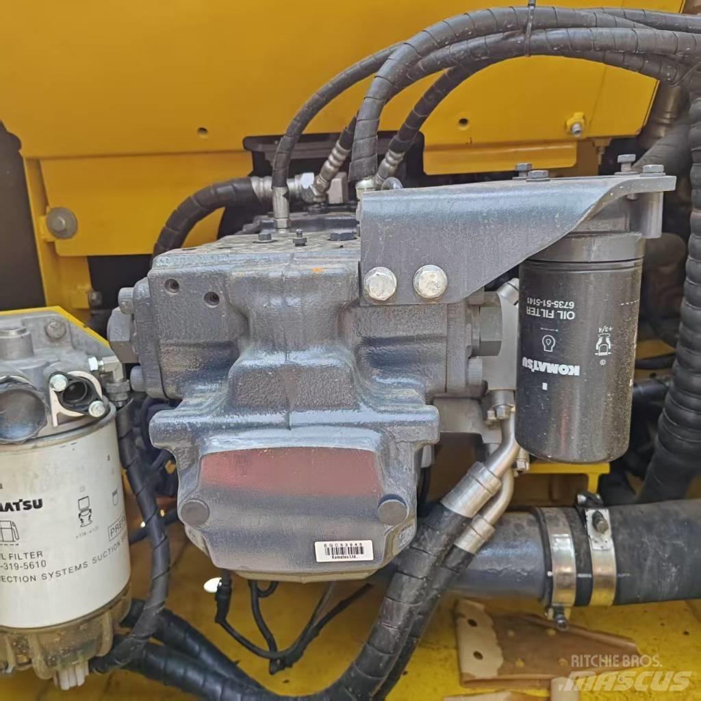 Komatsu PC 200-8 Gravemaskiner på larvebånd
