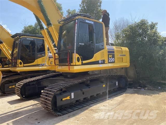 Komatsu PC 220-8 Gravemaskiner på larvebånd