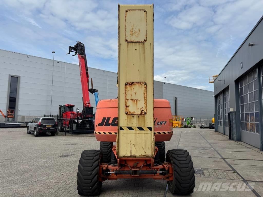 JLG 800 AJ Bomlifte med knækarm