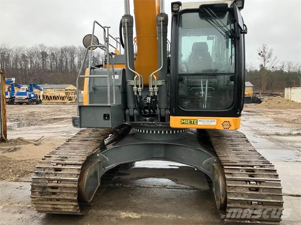 Liebherr R924 Gravemaskiner på larvebånd