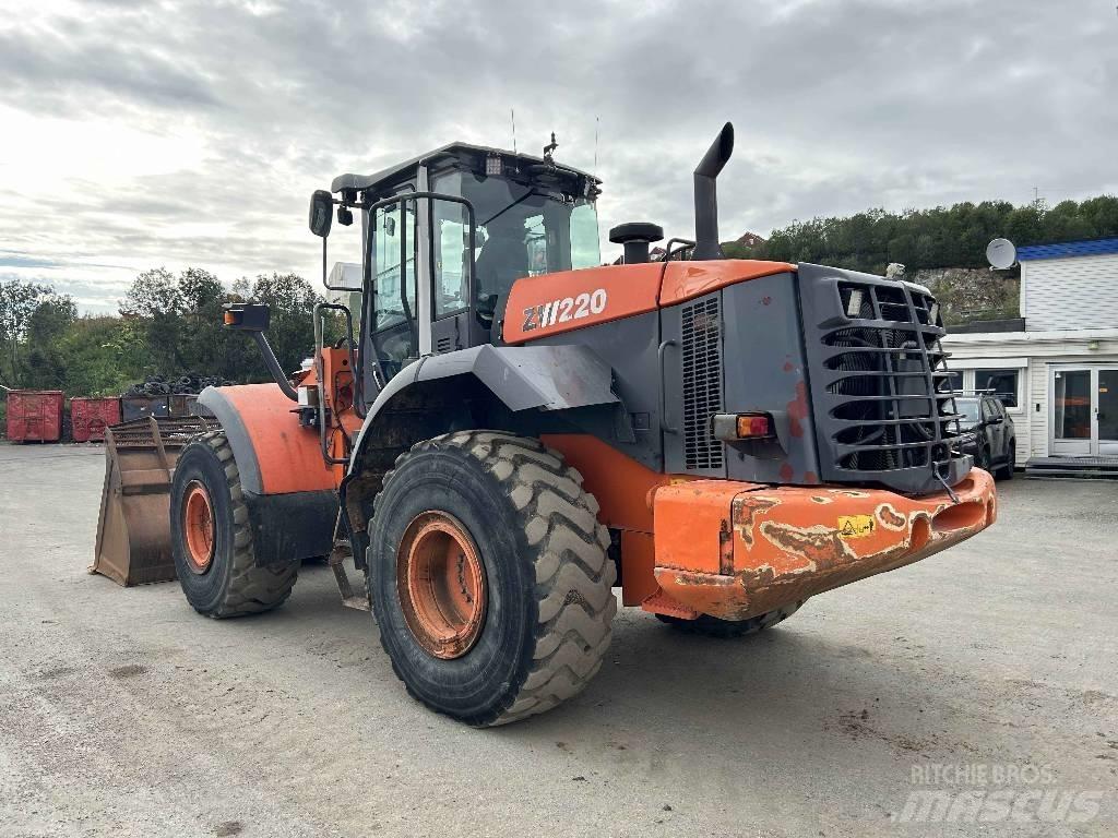 Hitachi ZW 220 Læssemaskiner på hjul