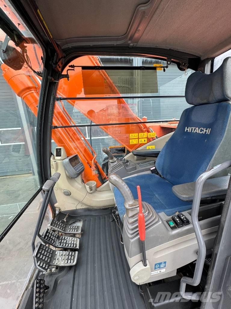 Hitachi ZX 250 LC-3 Gravemaskiner på larvebånd